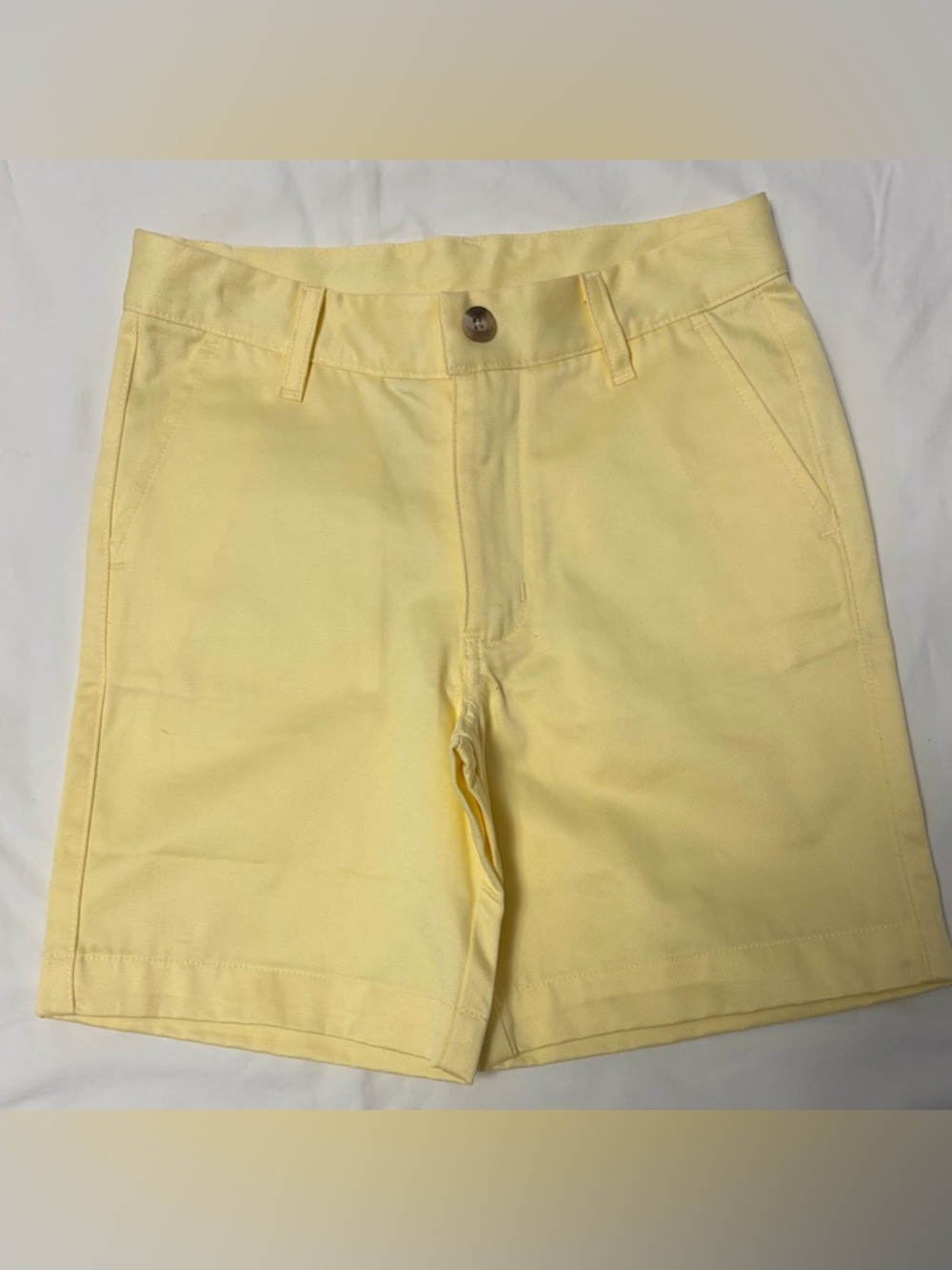 The Beaufort Bonnet Co Charlies Chinos shorts in Bellport Butter Yellow Sz 8 NWT
